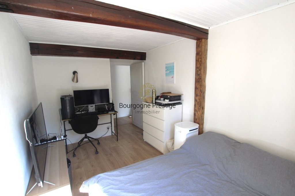 MAISON DE CARACTERE A VENDRE - TOURNUS - 129 m2 - 335 000 &euro;