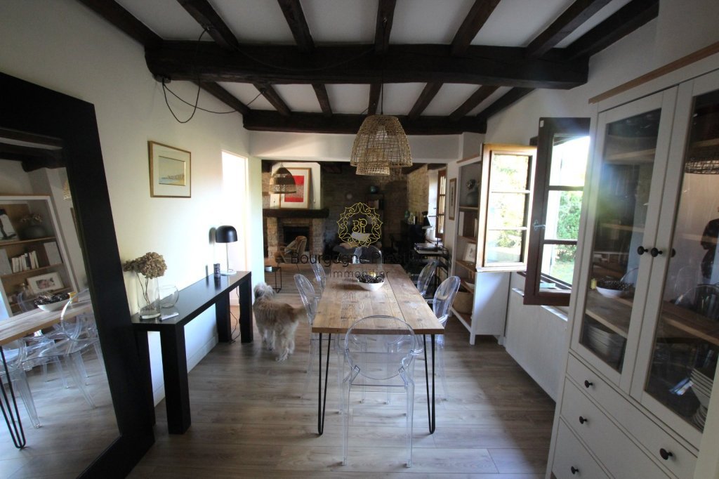MAISON DE CARACTERE A VENDRE - TOURNUS - 129 m2 - 335 000 &euro;