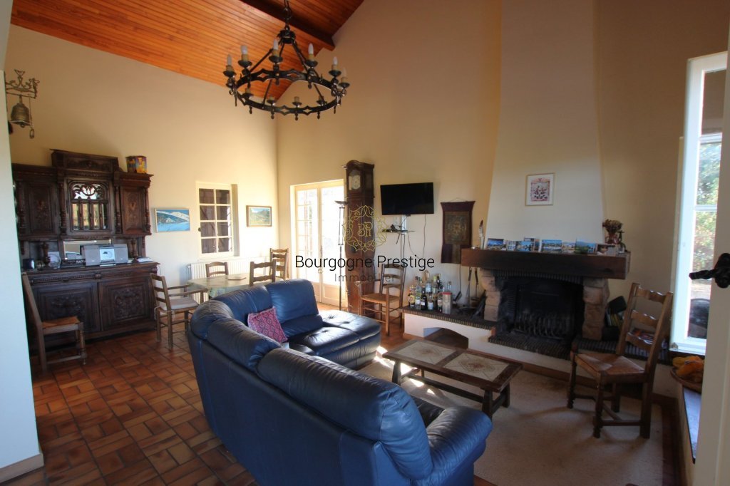 MAISON A VENDRE - TOURNUS - 220 m2 - 243 000 &euro;