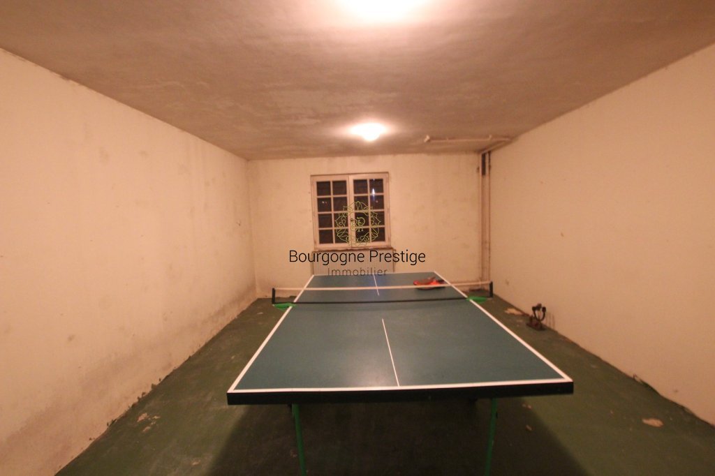 MAISON A VENDRE - TOURNUS - 220 m2 - 243 000 &euro;