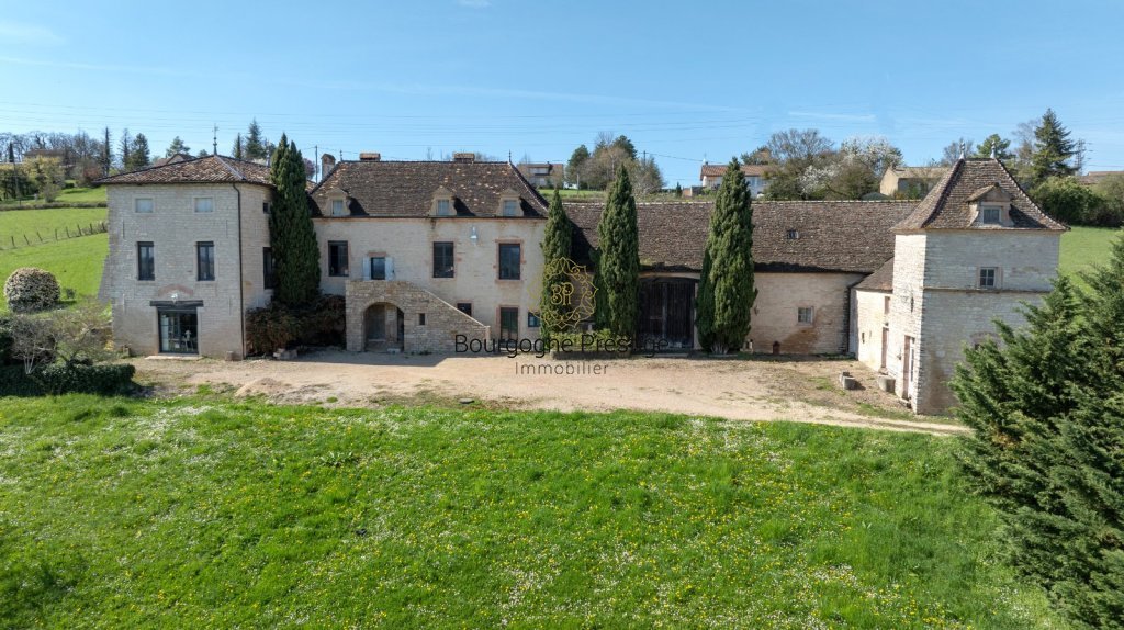 Propriété A VENDRE - TOURNUS - 255 m2 - 790 000 &euro;