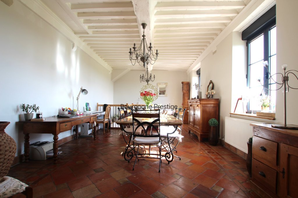 Propriété A VENDRE - TOURNUS - 255 m2 - 790 000 &euro;