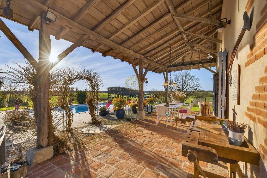 PROPRIETE A VENDRE - LOUHANS - 239 m2 - 595�000�&euro;