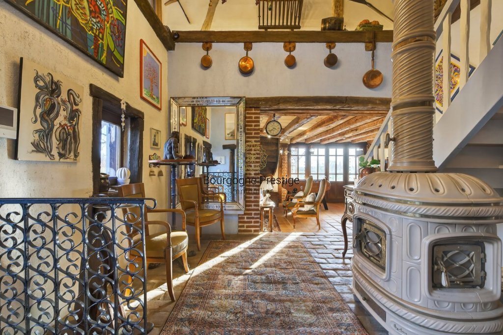 PROPRIETE A VENDRE - LOUHANS - 239 m2 - 595�000�&euro;