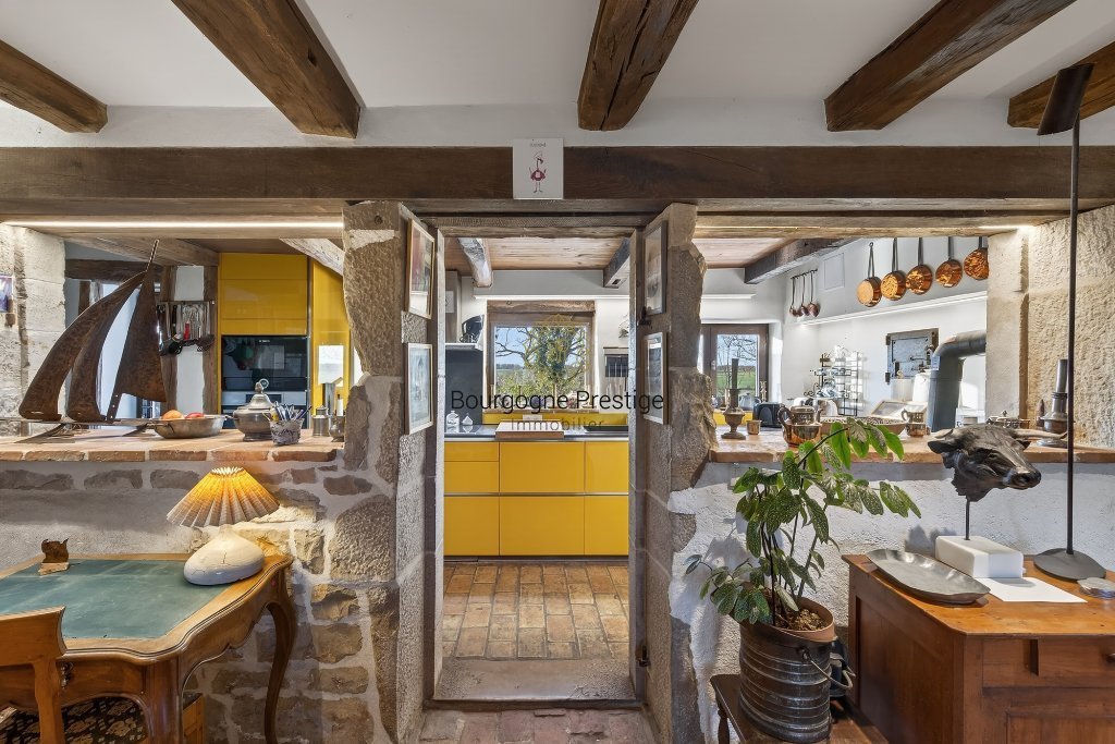 PROPRIETE A VENDRE - LOUHANS - 239 m2 - 595�000�&euro;