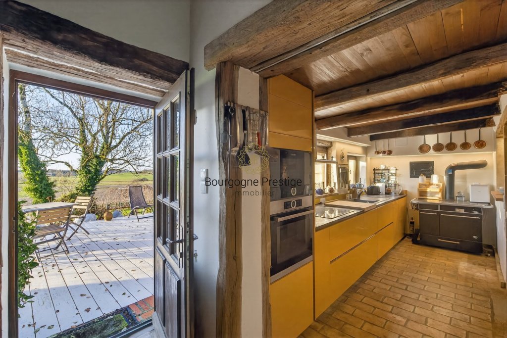 PROPRIETE A VENDRE - LOUHANS - 239 m2 - 595�000�&euro;