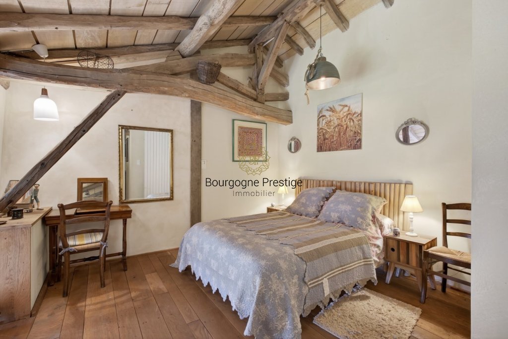 PROPRIETE A VENDRE - LOUHANS - 239 m2 - 595�000�&euro;