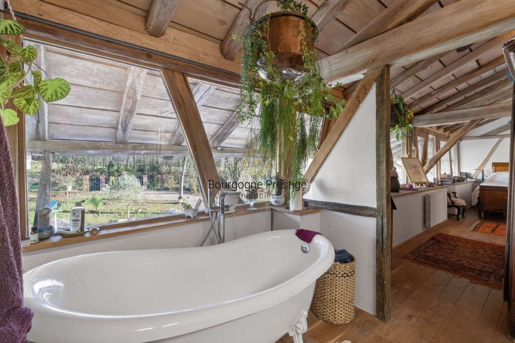 PROPRIETE A VENDRE - LOUHANS - 239 m2 - 595 000 &euro;