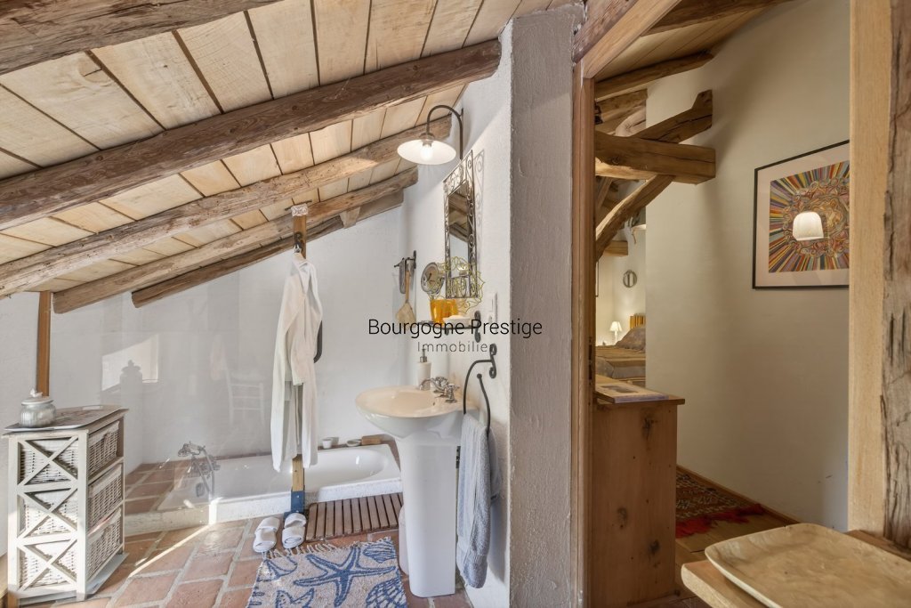 PROPRIETE A VENDRE - LOUHANS - 239 m2 - 595 000 &euro;