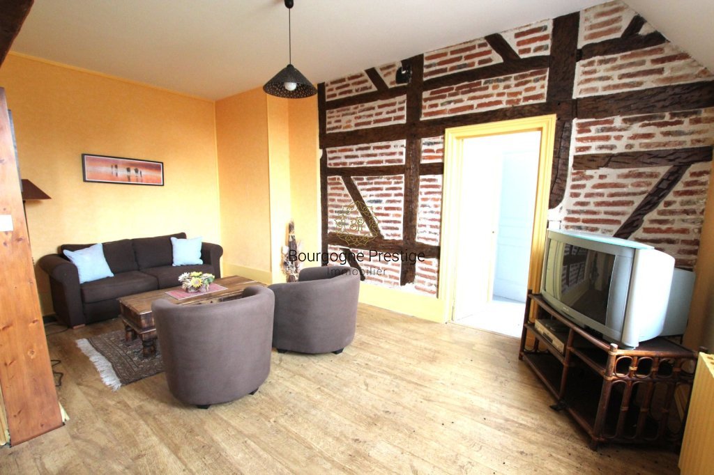 PROPRIETE A VENDRE - LOUHANS - 304 m2 - 425�000�&euro;