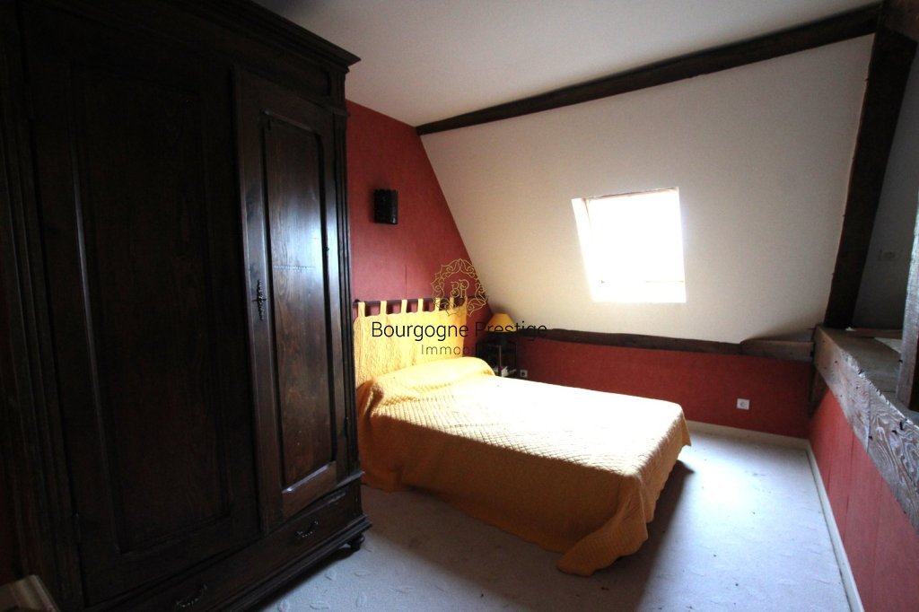 PROPRIETE A VENDRE - LOUHANS - 304 m2 - 425�000�&euro;