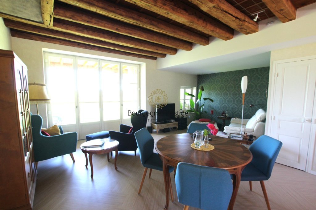 PROPRIETE A VENDRE - LOUHANS - 450 m2 - 970 000 &euro;