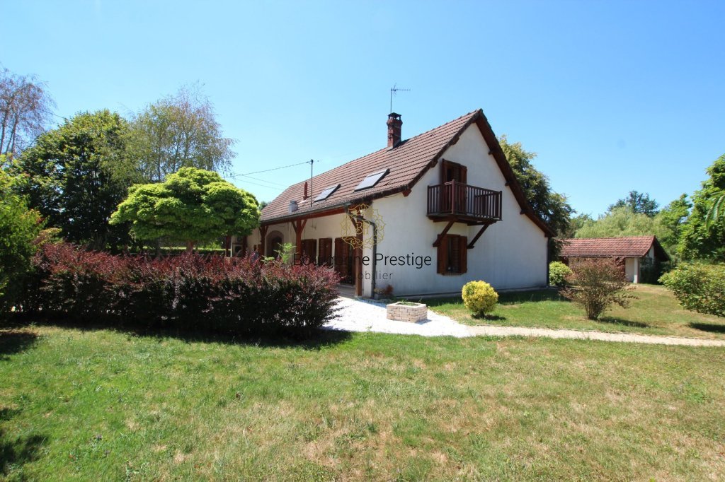 PROPRIETE A VENDRE - LOUHANS - 174 m2 - 339 000 &euro;