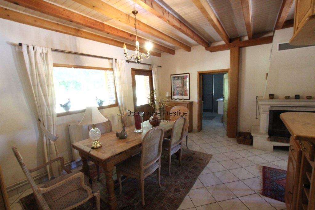 PROPRIETE A VENDRE - LOUHANS - 174 m2 - 339 000 &euro;