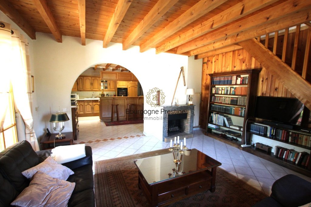 PROPRIETE A VENDRE - LOUHANS - 174 m2 - 339 000 &euro;