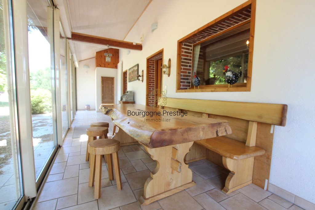 PROPRIETE A VENDRE - LOUHANS - 174 m2 - 339 000 &euro;