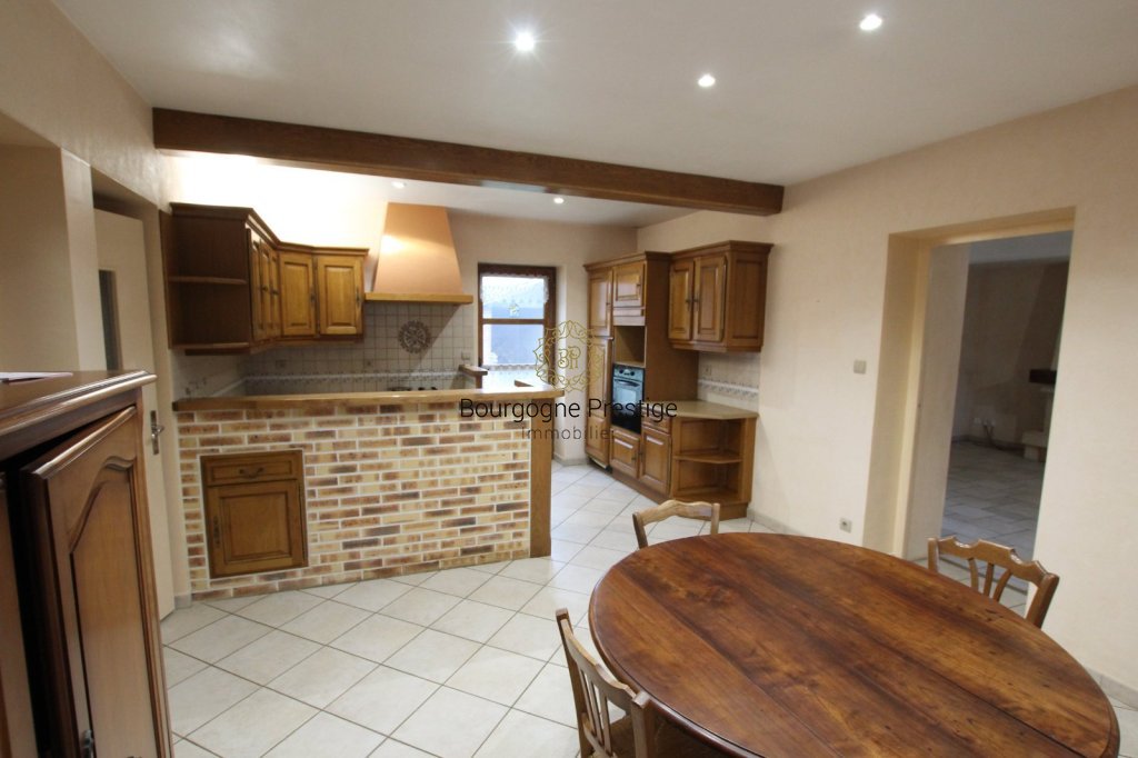 PROPRIETE A VENDRE - MACON - 155 m2 - 395�000�&euro;