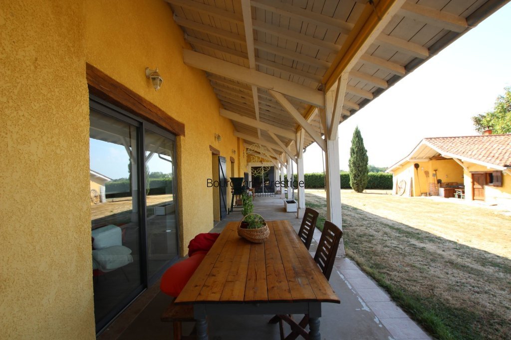 PROPRIETE A VENDRE - ROMENAY - 231 m2 - 575 000 &euro;