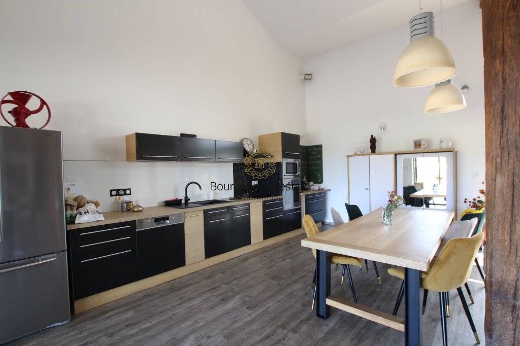 PROPRIETE A VENDRE - ROMENAY - 231 m2 - 575 000 &euro;