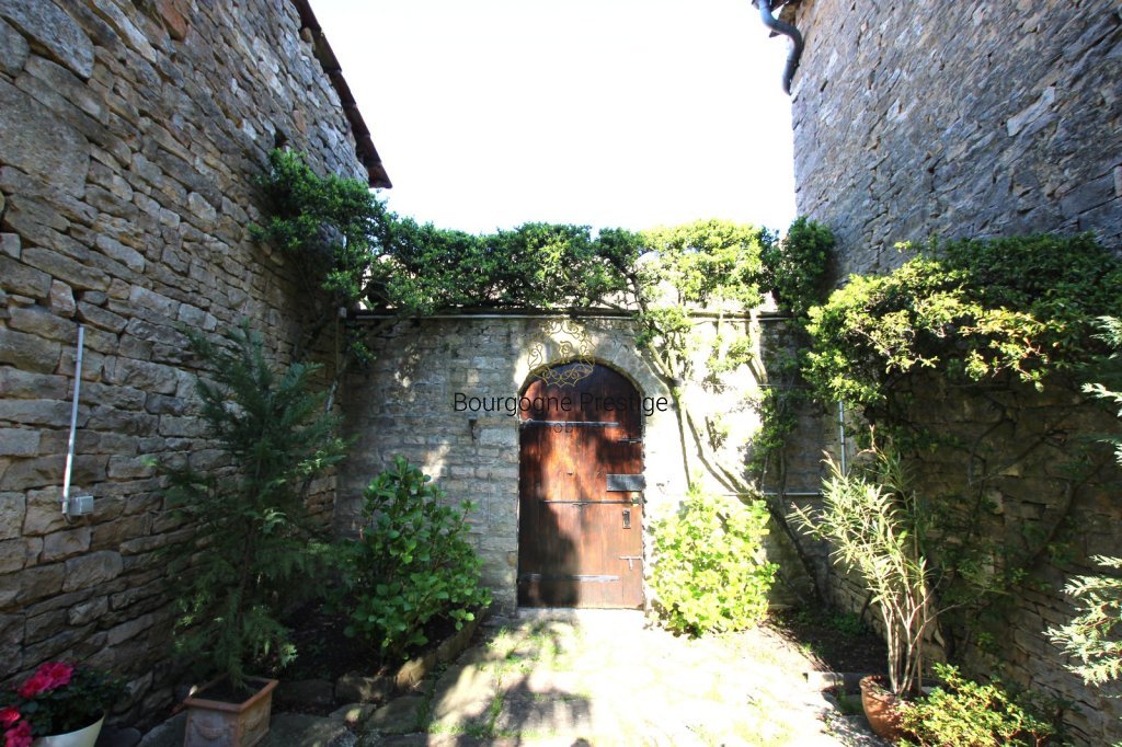 PROPRIETE A VENDRE - SENNECEY LE GRAND - 188 m2 - 329�000�&euro;