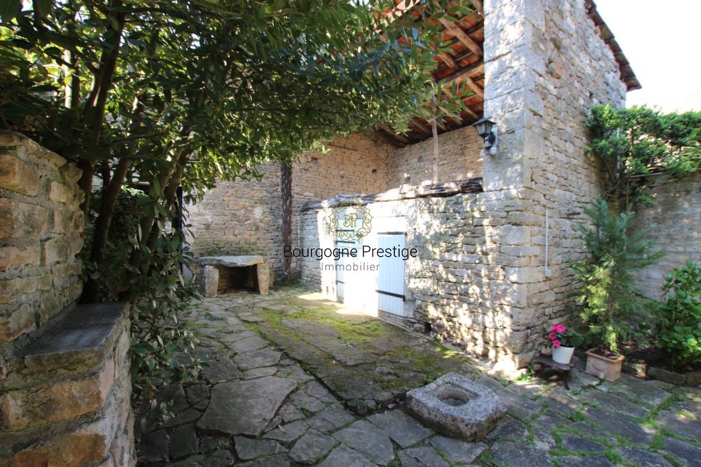 PROPRIETE A VENDRE - SENNECEY LE GRAND - 188 m2 - 329�000�&euro;