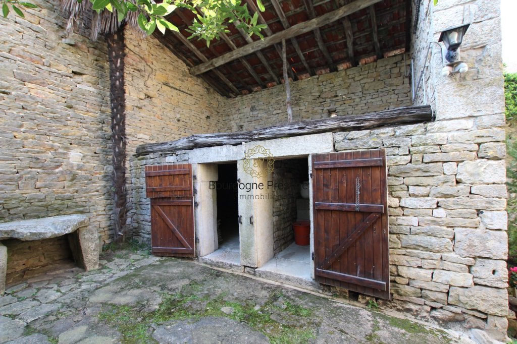 PROPRIETE A VENDRE - SENNECEY LE GRAND - 188 m2 - 329�000�&euro;