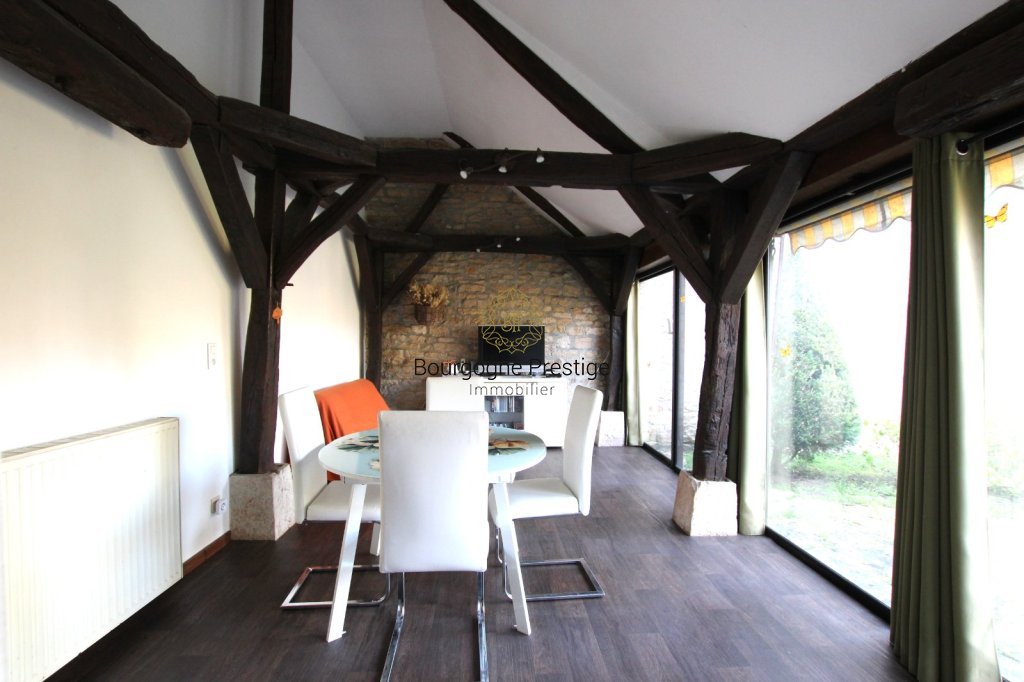 PROPRIETE A VENDRE - SENNECEY LE GRAND - 188 m2 - 329�000�&euro;