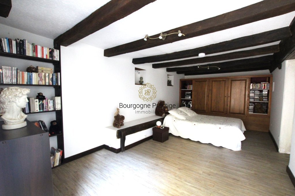 PROPRIETE A VENDRE - SENNECEY LE GRAND - 188 m2 - 329�000�&euro;