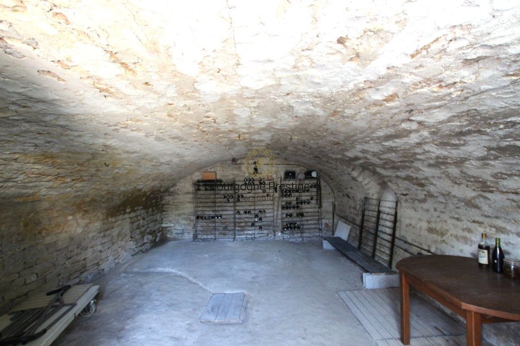 PROPRIETE A VENDRE - SENNECEY LE GRAND - 188 m2 - 329�000�&euro;