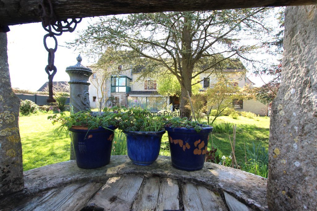 PROPRIETE A VENDRE - SENNECEY LE GRAND - 263 m2 - 499 000 &euro;