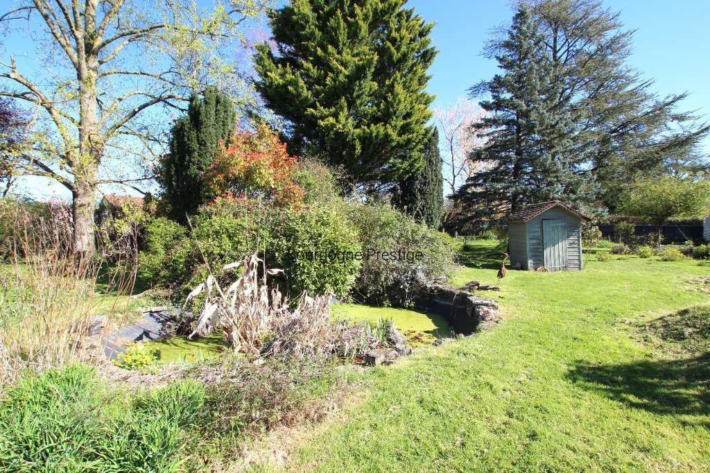 PROPRIETE A VENDRE - SENNECEY LE GRAND - 263 m2 - 499 000 &euro;