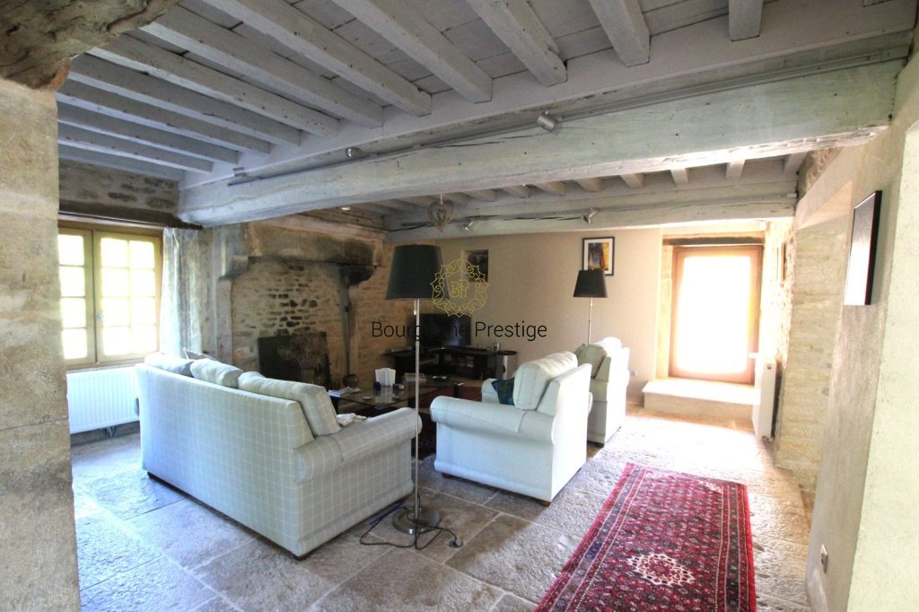 PROPRIETE A VENDRE - SENNECEY LE GRAND - 263 m2 - 499 000 &euro;