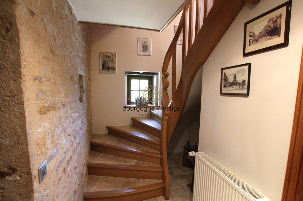 PROPRIETE A VENDRE - SENNECEY LE GRAND - 263 m2 - 499 000 &euro;