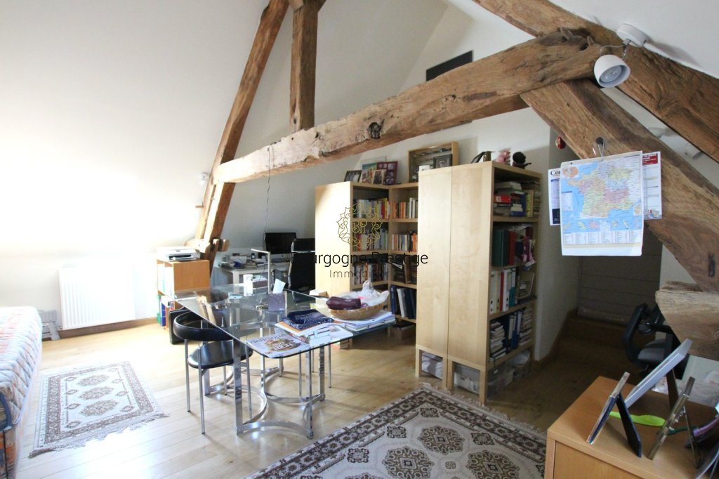 PROPRIETE A VENDRE - SENNECEY LE GRAND - 263 m2 - 499 000 &euro;