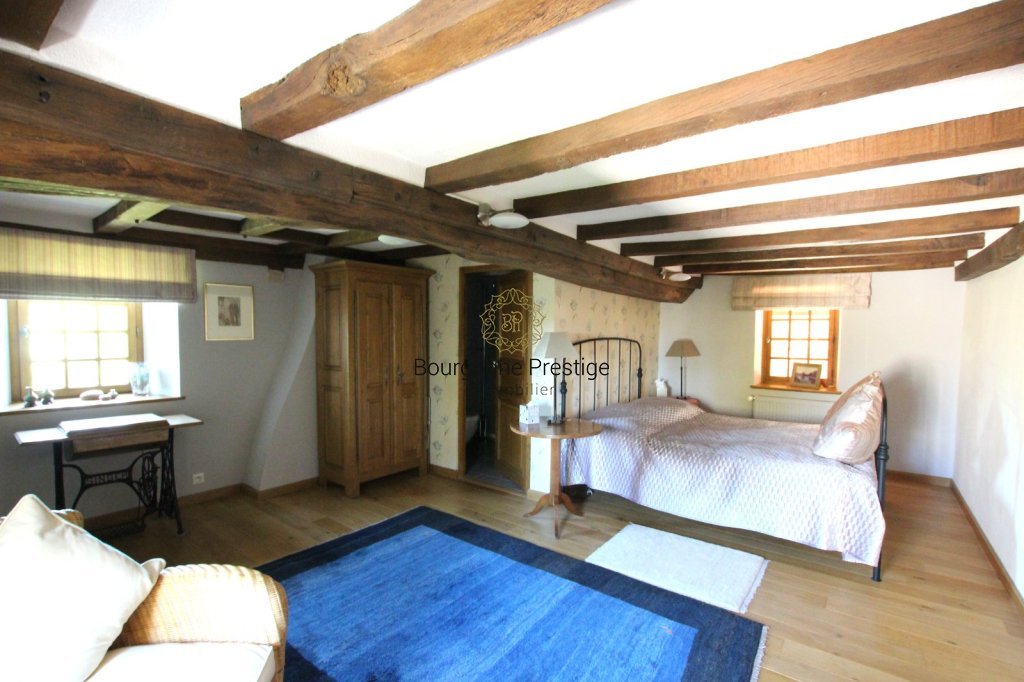 PROPRIETE A VENDRE - SENNECEY LE GRAND - 263 m2 - 499 000 &euro;
