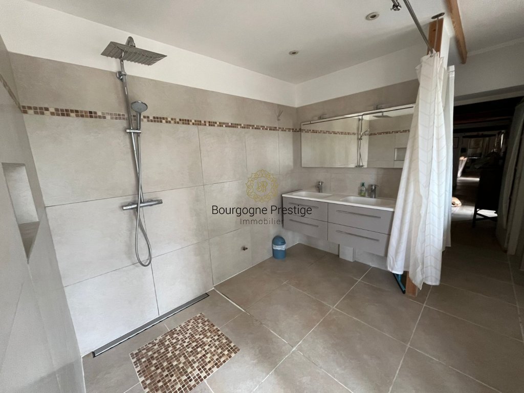 PROPRIETE A VENDRE - SIMANDRE - 184 m2 - 399 000 &euro;