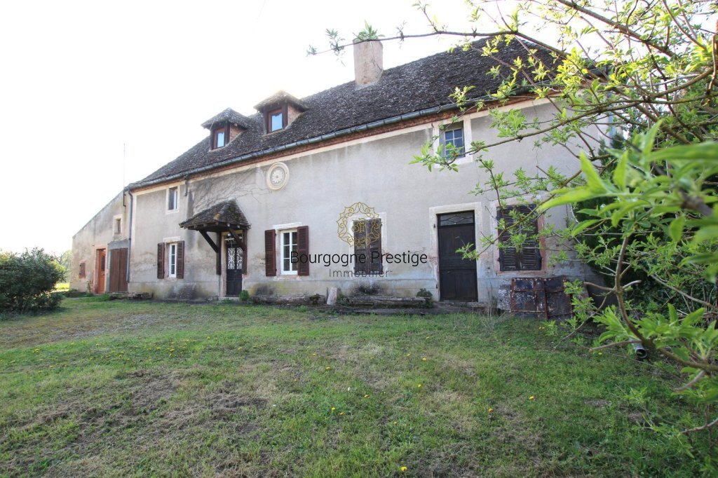 PROPRIETE A VENDRE - TOURNUS - 277 m2 - 429�000�&euro;