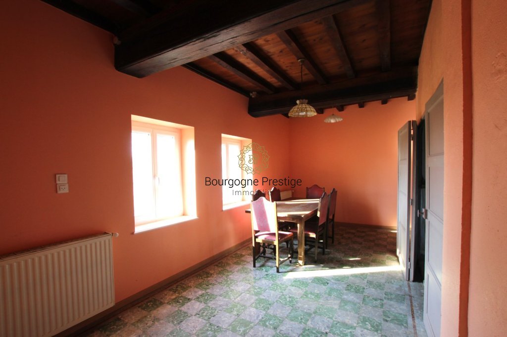 PROPRIETE A VENDRE - TOURNUS - 277 m2 - 429�000�&euro;