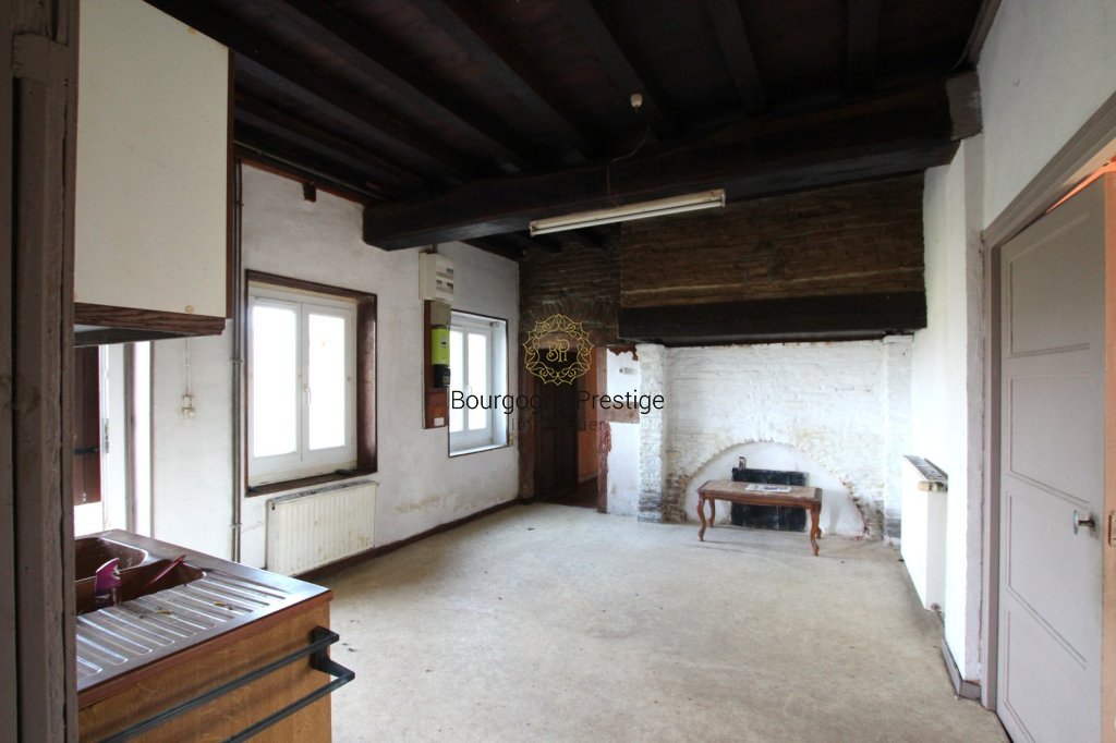 PROPRIETE A VENDRE - TOURNUS - 277 m2 - 429�000�&euro;