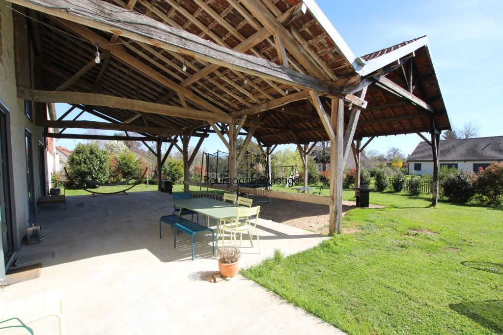 PROPRIETE A VENDRE - TOURNUS - 292 m2 - 490�000�&euro;