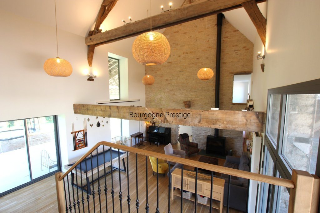 PROPRIETE A VENDRE - TOURNUS - 292 m2 - 490�000�&euro;