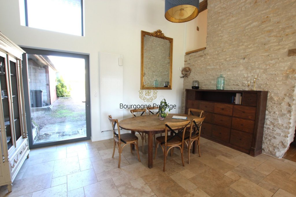 PROPRIETE A VENDRE - TOURNUS - 292 m2 - 490�000�&euro;