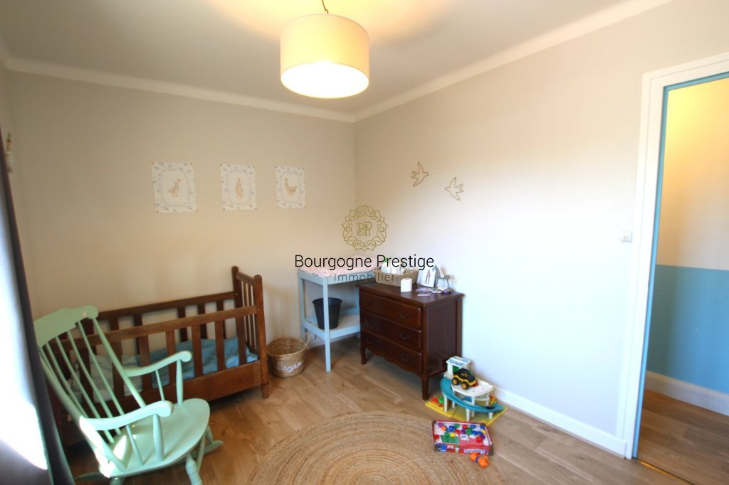 PROPRIETE A VENDRE - TOURNUS - 292 m2 - 490�000�&euro;