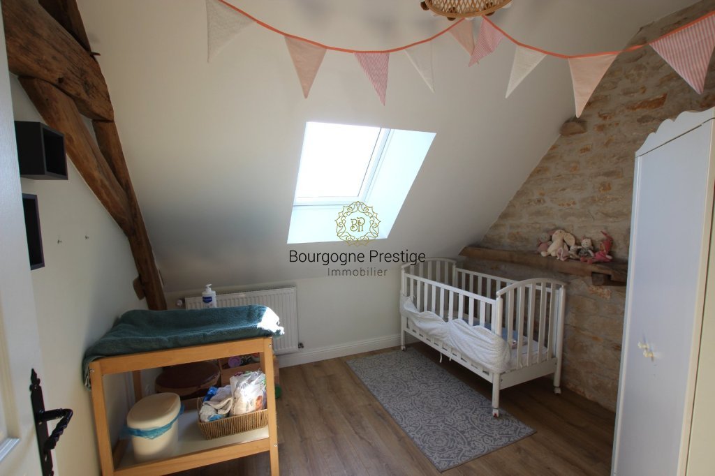 PROPRIETE A VENDRE - TOURNUS - 292 m2 - 490�000�&euro;