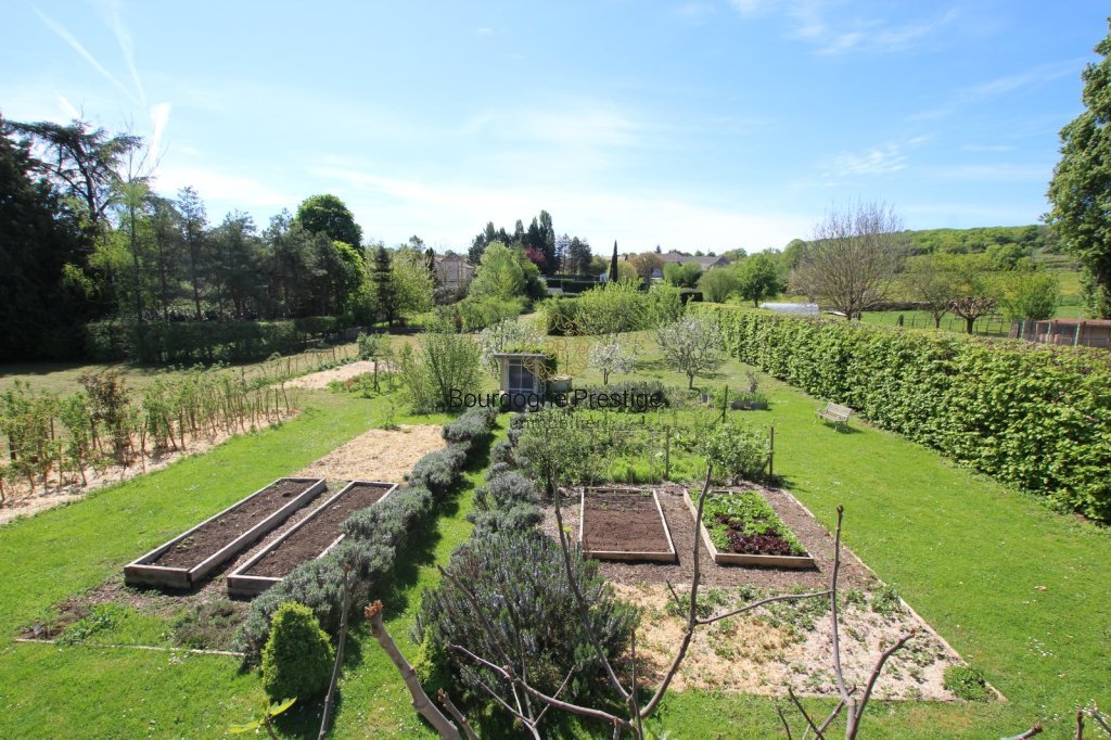 PROPRIETE A VENDRE - TOURNUS - 203 m2 - 830 000 &euro;