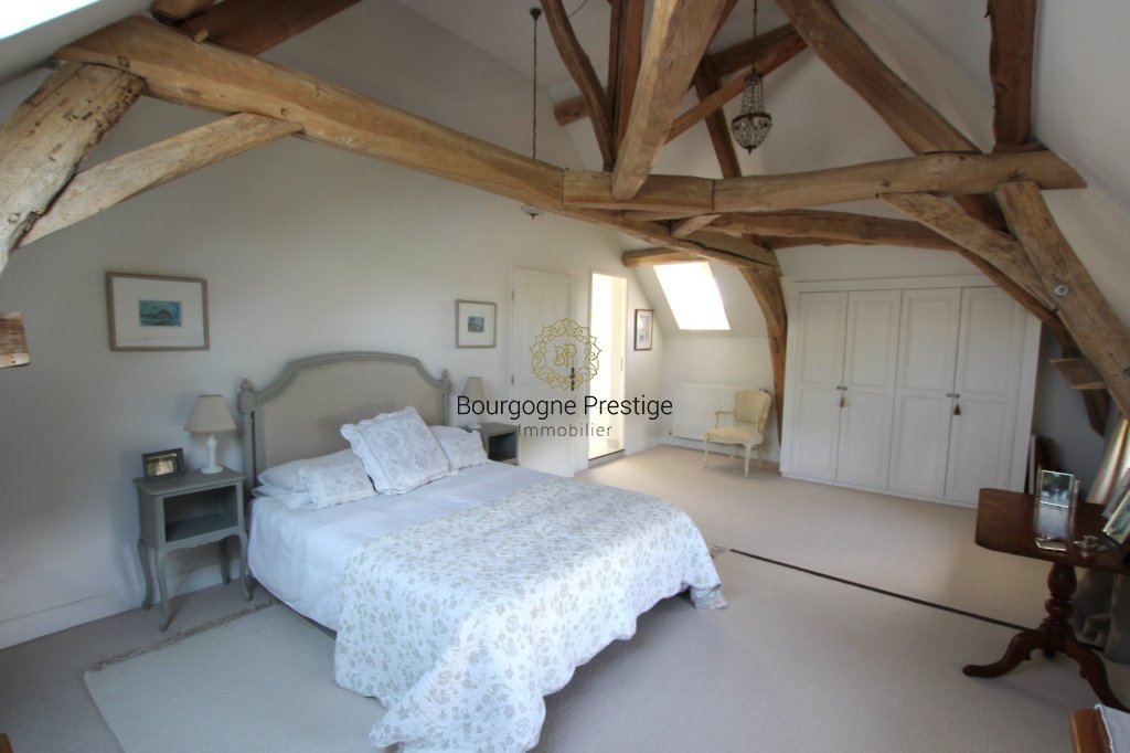 PROPRIETE A VENDRE - TOURNUS - 203 m2 - 830 000 &euro;