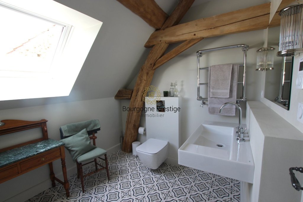 PROPRIETE A VENDRE - TOURNUS - 203 m2 - 830 000 &euro;