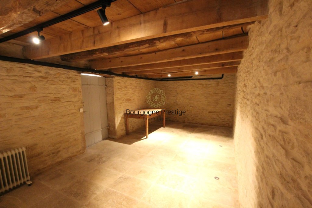 PROPRIETE A VENDRE - TOURNUS - 203 m2 - 830 000 &euro;