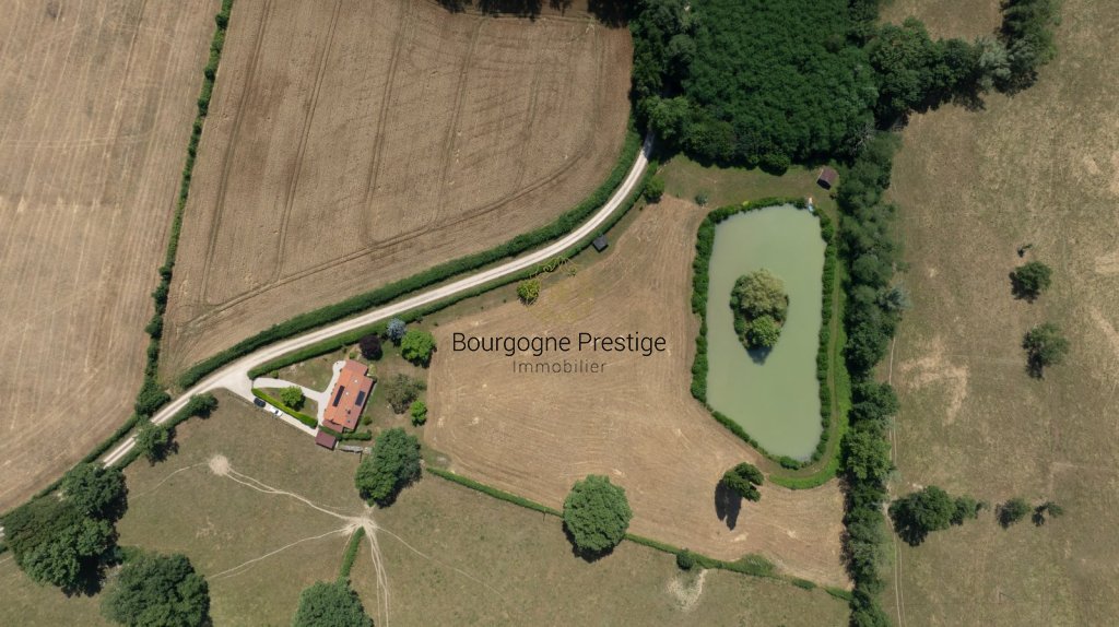 PROPRIETE A VENDRE - TOURNUS - 89 m2 - 399 000 &euro;