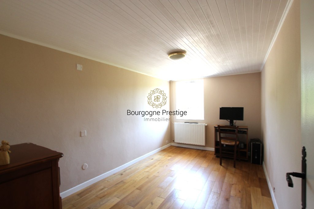 PROPRIETE A VENDRE - TOURNUS - 89 m2 - 399 000 &euro;